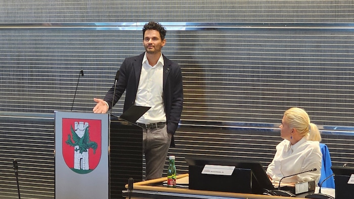 Wirtschaftsprüfer Ulrich Kraßnig trat auch im Gemeinderat auf.