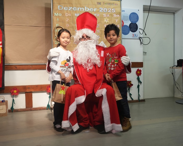 Der Besuch des Nikolos zauberte den Kindern ein Lächeln ins Gesicht.