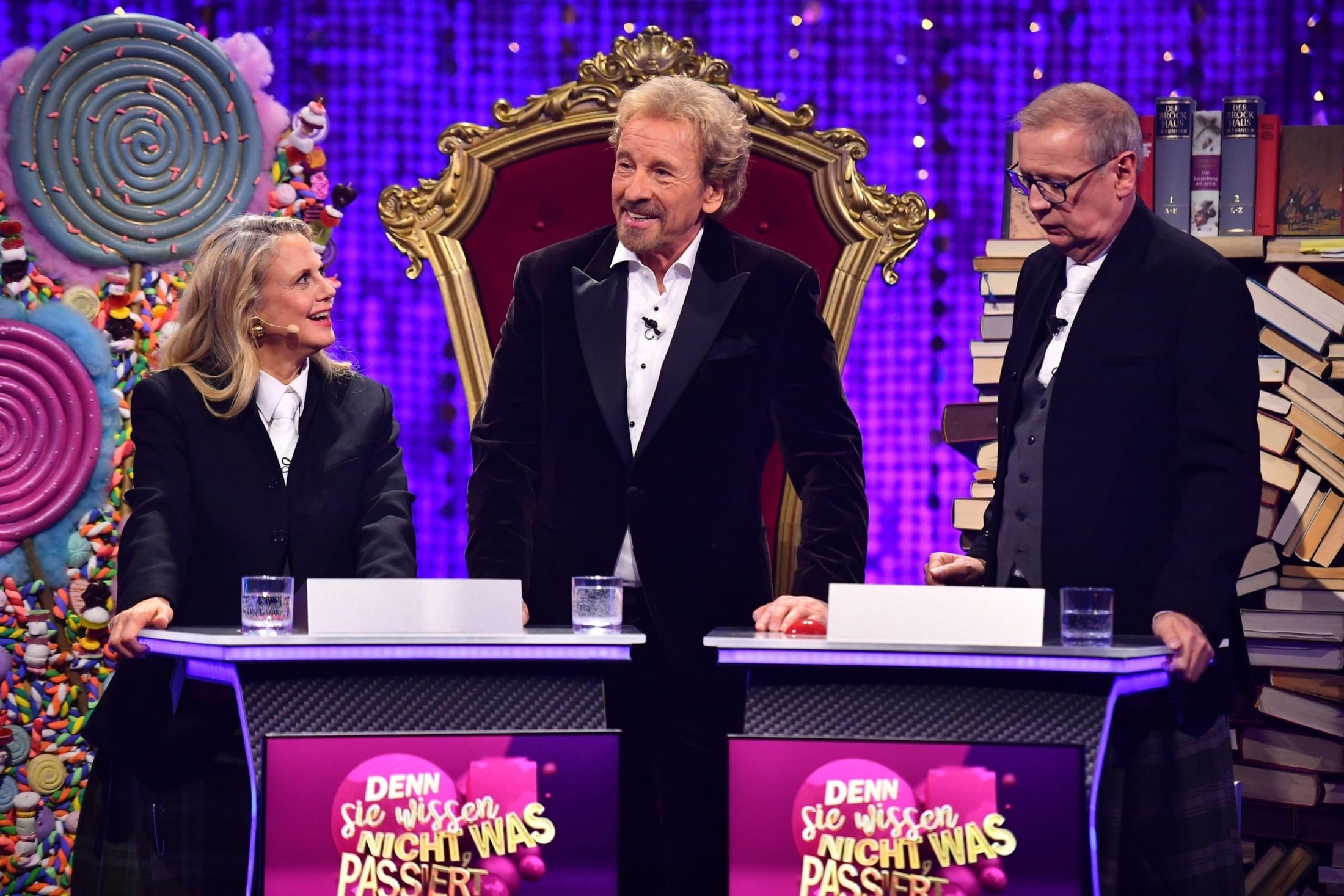 Thomas Gottschalk ließ sich von Barbara Schöneberger und Günther Jauch noch einmal feiern.