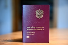 Ist man Staatsbürger, kann ein Reisepass beantragt werden. Der österreichische Pass zählt ...
