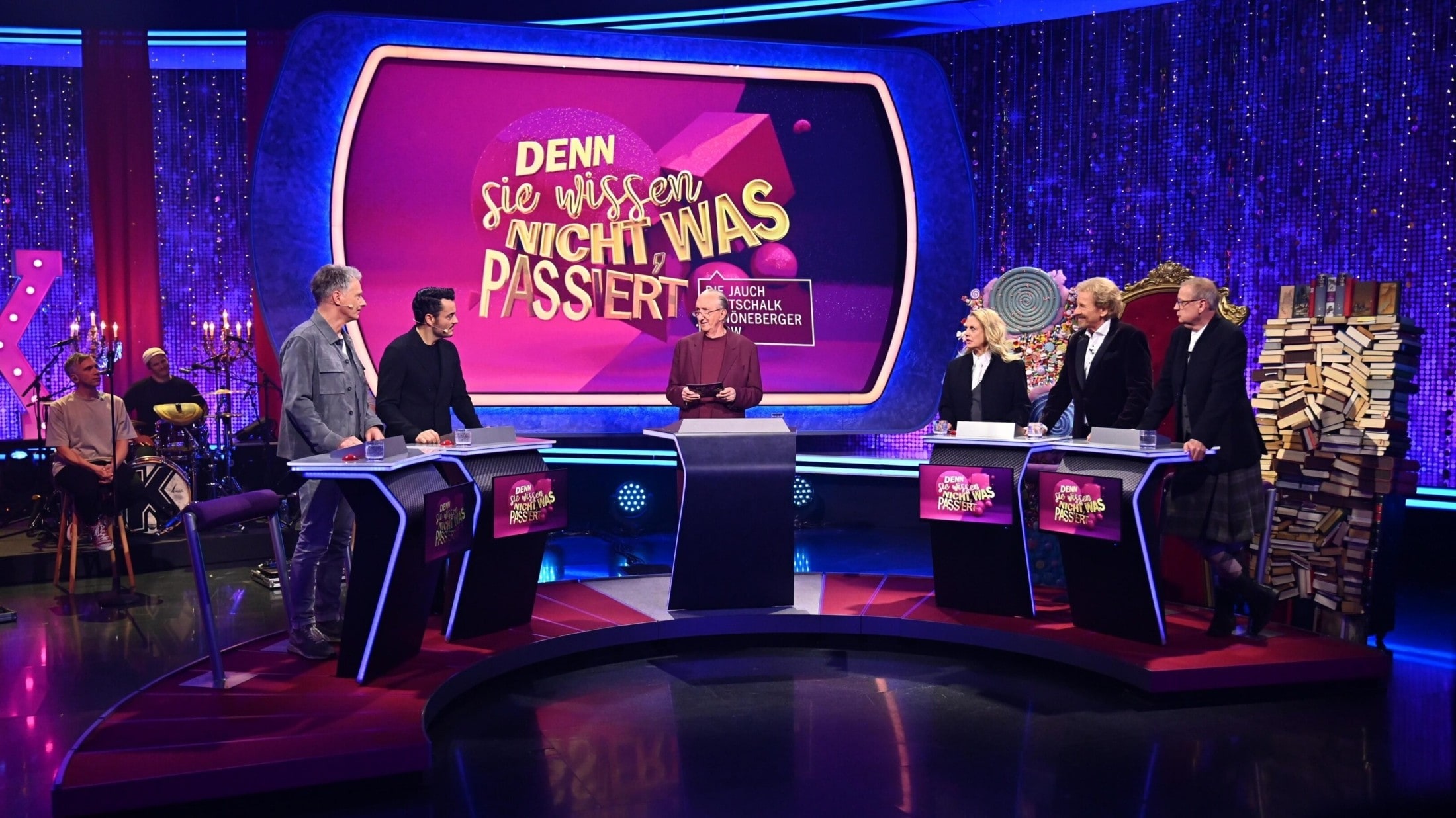 Mike Krüger führte durch mehrere Spiele.