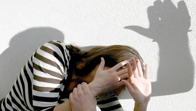 Das Thema Gewalt an Frauen sorgte im Tiroler Landtag für hitzige Debatten.