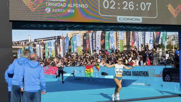 Julia Mayer beim Zieleinlauf