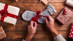 Flauschige Socken sind ein beliebtes Geschenk für Menschen mit schweren Erkrankungen wie Krebs.