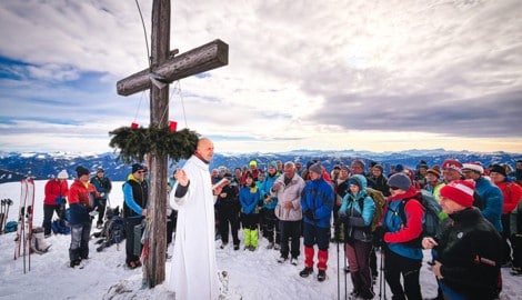 Zahlreiche „Krone“-Bergfreunde waren bei der Adventwanderung auf das Stubeck am 2. Adventsonntag ...