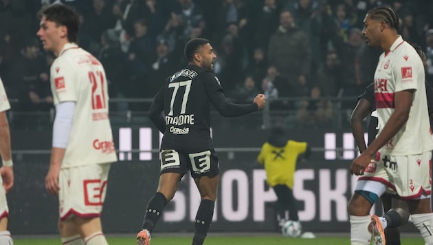 Maurice Malone drehte nach seinem 2:0 im Derby gegen den GAK jubelnd ab.