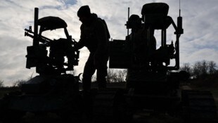 Die Armee versuchte Befürchtungen vor einem Verlust des Nachschubwegs zu dämpfen.