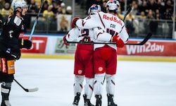 Brandon Coe glich für die Eisbullen in Wien zum 2:2 aus. 