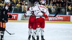 Brandon Coe glich für die Eisbullen in Wien zum 2:2 aus. 