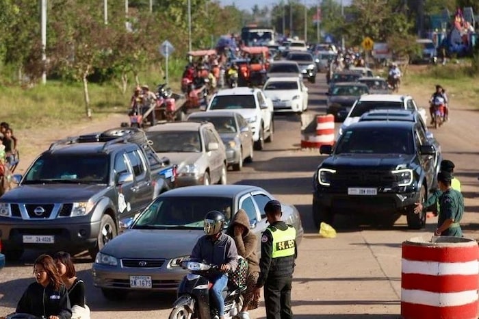Hunderttausende thailändische Zivilisten wurden evakuiert.