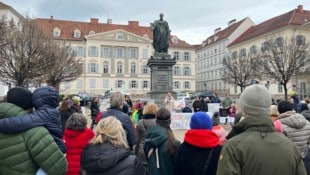 Schlusskundgebung am Freiheitsplatz