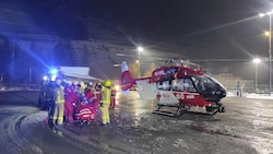 Der Verletzte musste nach der Erstversorgung mit dem Hubschrauber in die Klinik nach Innsbruck ...