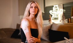 Julia M. wurde viermal in die Schulter gebissen.