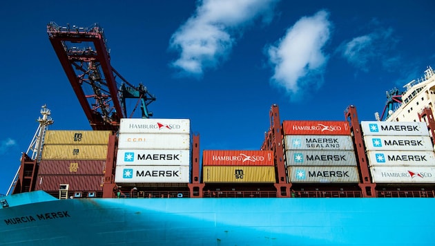 Ziel des Lieferkettengesetzes ist es, Menschenrechte weltweit zu stärken. Große Unternehmen ...