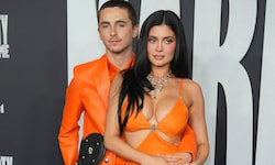 Timothée Chalamet und Kylie Jenner erschienen im perfekt aufeinander abgestimmten orangefarbenen ...