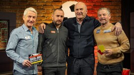 Moderator Hannes Steiner mit Rapid-Geschäftsführer Steffen Hofmann sowie den Experten Kurt ...