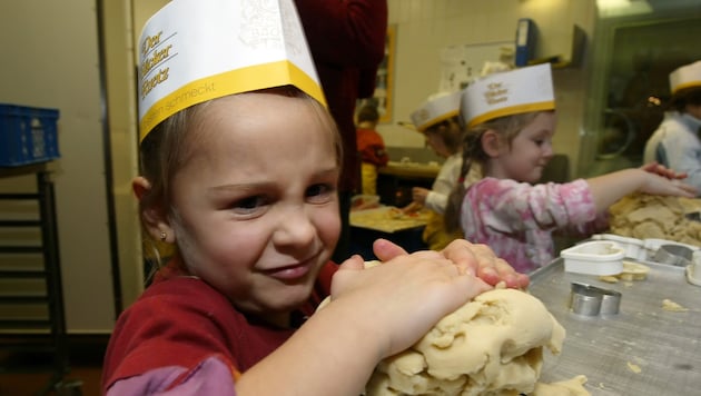 Dieser junge Kekserlbäcker schaut vermutlich wegen der Anstrengung etwas mürrisch, nicht wegen ...