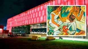 Lentos Kunstmuseum in der Nacht; Werk von Max Pechstein