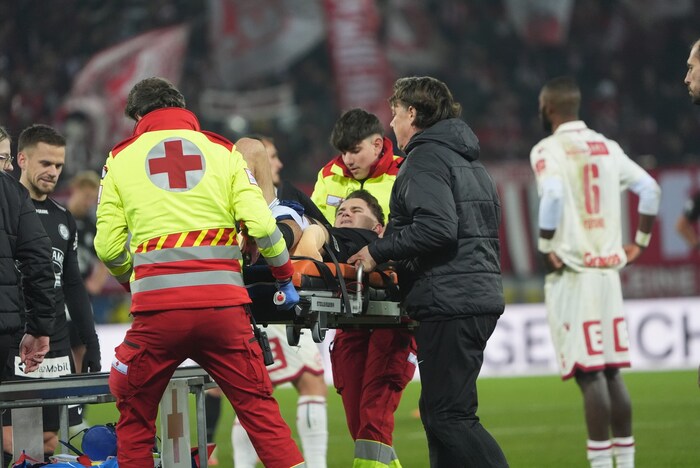 Grgic wurde sofort ins Spital gebracht – jetzt muss er operiert werden.
