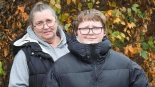 Der an Krebs erkrankte Marcel und seine Mama Birgitt.