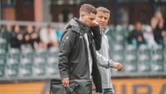 Markus Spiegel (l.) und Jakob Jakob (r.) verlassen die Altach-Frauen.