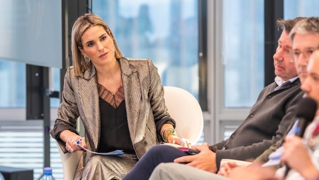 Elke Rock startet nun als Kommunikations- und Moderationsexpertin durch.