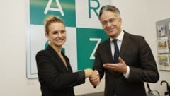 Die neue Citymanagerin Elisa-Maria Steinberger und Wirtschaftsstadtrat Kurt Hohensinner. 