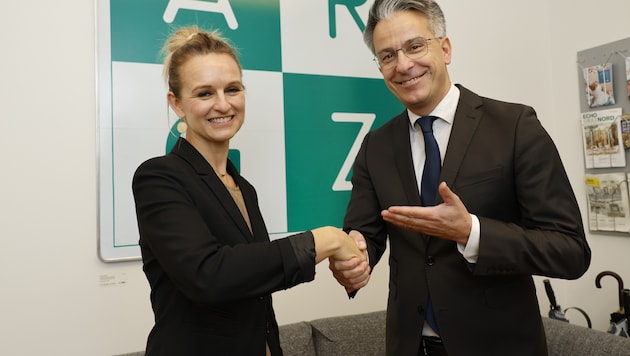 Die neue Citymanagerin Elisa-Maria Steinberger und Wirtschaftsstadtrat Kurt Hohensinner.
