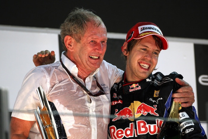 Sebastian Vettel (re.) und Helmut Marko