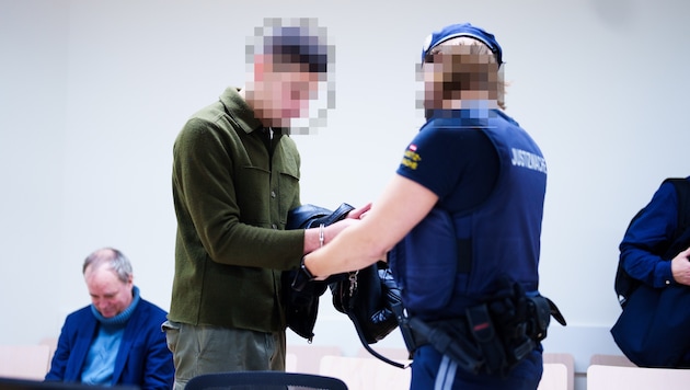 Die Staatsanwaltschaft wirft dem Syrer zwei Raubversuche vor.