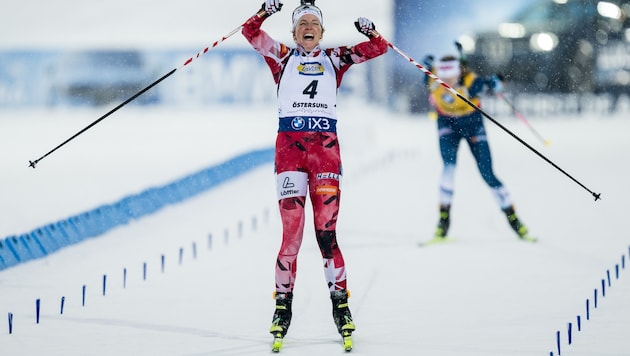 Lisa Hauser jubelte in Östersund über den Sieg in der Verfolgung.