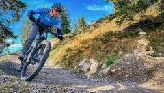 Am Bild zu sehen ist Daniel Klemme, der Entwickler des Bosch E-Bike ABS-Systems, das zusammen ...