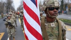 Nach dem Säbelrasseln auf dem Meer gibt sich Trump zu Bodentruppen in Venezuela noch bedeckt –