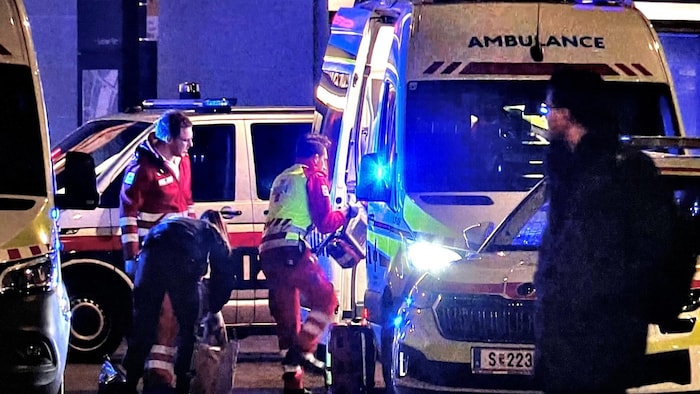 Ein Deutscher wurde mit schweren Verletzungen ins Spital gebracht.