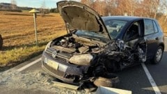 Das Unfallwrack auf der L101 in Mattsee