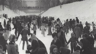 Früher, als der Lendkanal und der Wörthersee noch jedes Jahr zufroren, trafen sich etliche ...