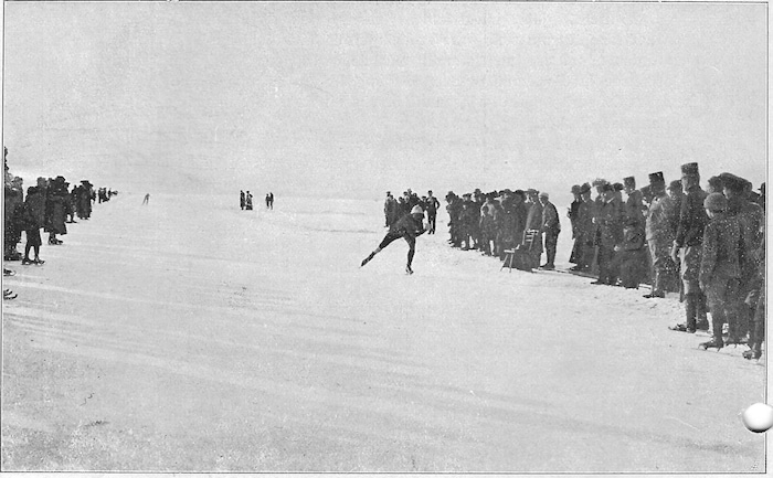 Rennen auf dem Eis zogen seit jeher schaulustiges Publikum an.