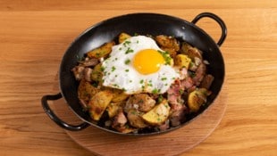 Sie können selbstverständlich auch noch restliches Gemüse wie Paprika oder Zucchini ...