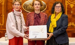 Drei Frauen in Schlüsselpositionen haben sich zusammengeschlossen