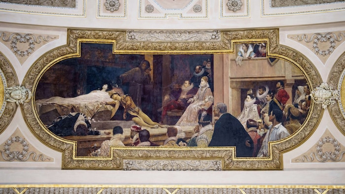 „Shakespeares Globe-Theater“ von Gustav Klimt auf der Kaiserstiege des Burgtheaters