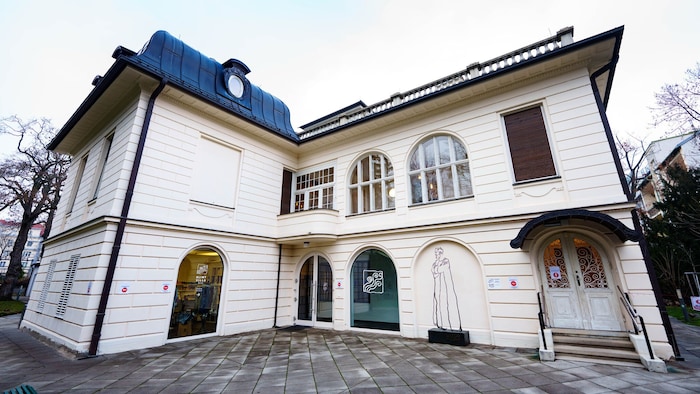 Die Klimt-Villa beherbergt das letzte Atelier des Künstlers. Jeden Samstag & Sonntag finden ...