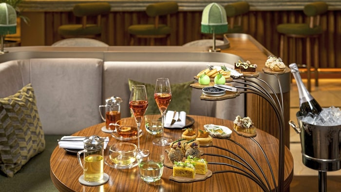 Theo’s Tea Time by Paul Gamauf: Im Palais Hansen wird jeden Nachmittag ein von einem Sternekoch ...