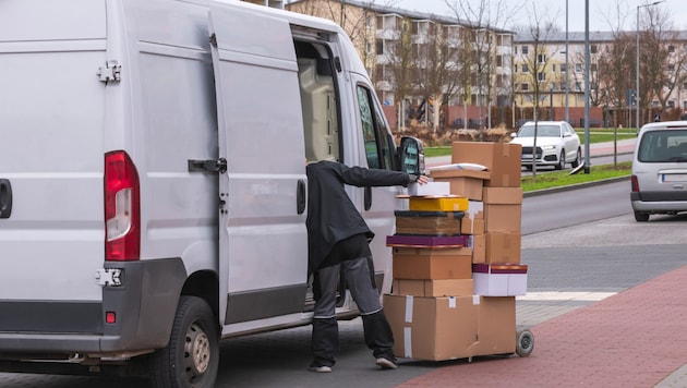 Die Flut an Paketen ebbt nicht ab. Zusteller sind am Limit.