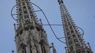 „Unendlichkeit des Lichts“ heißt die Skulptur der Künstlerin Billi Thanner. Ab 16. Dezember geht ...