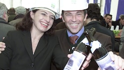 Den Spatenstich zur Koralmbahn 2001 erlebte Jörg Haider (im Bild mit der damaligen ...