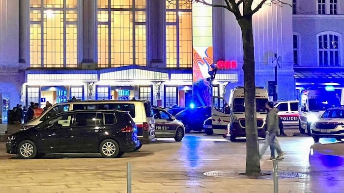 Blaulicht-Einsatz nach einer Messerstecherei im Dezember