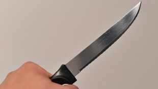 Metalldetektoren sollen künftig zeigen, ob Schüler Messer bei sich tragen.