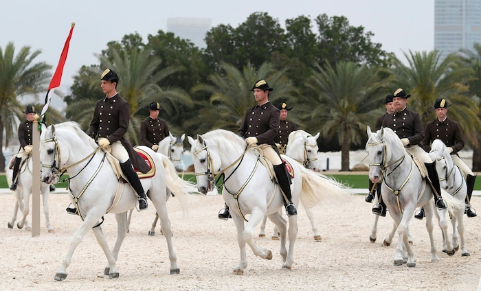 Die Spanische Hofreitschule trat damals im Rahmen einer Tournee in Abu Dhabi auf.