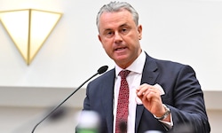 Hofer will im Landtag bleiben – der Ruf nach Konsequenzen wird im Landhaus in Eisenstadt ...