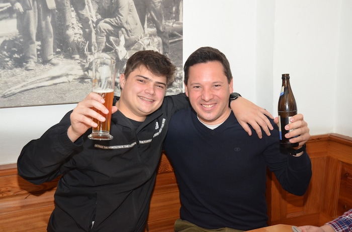 Elia Mungenast (li.) und Raphael Krug sind im Finale